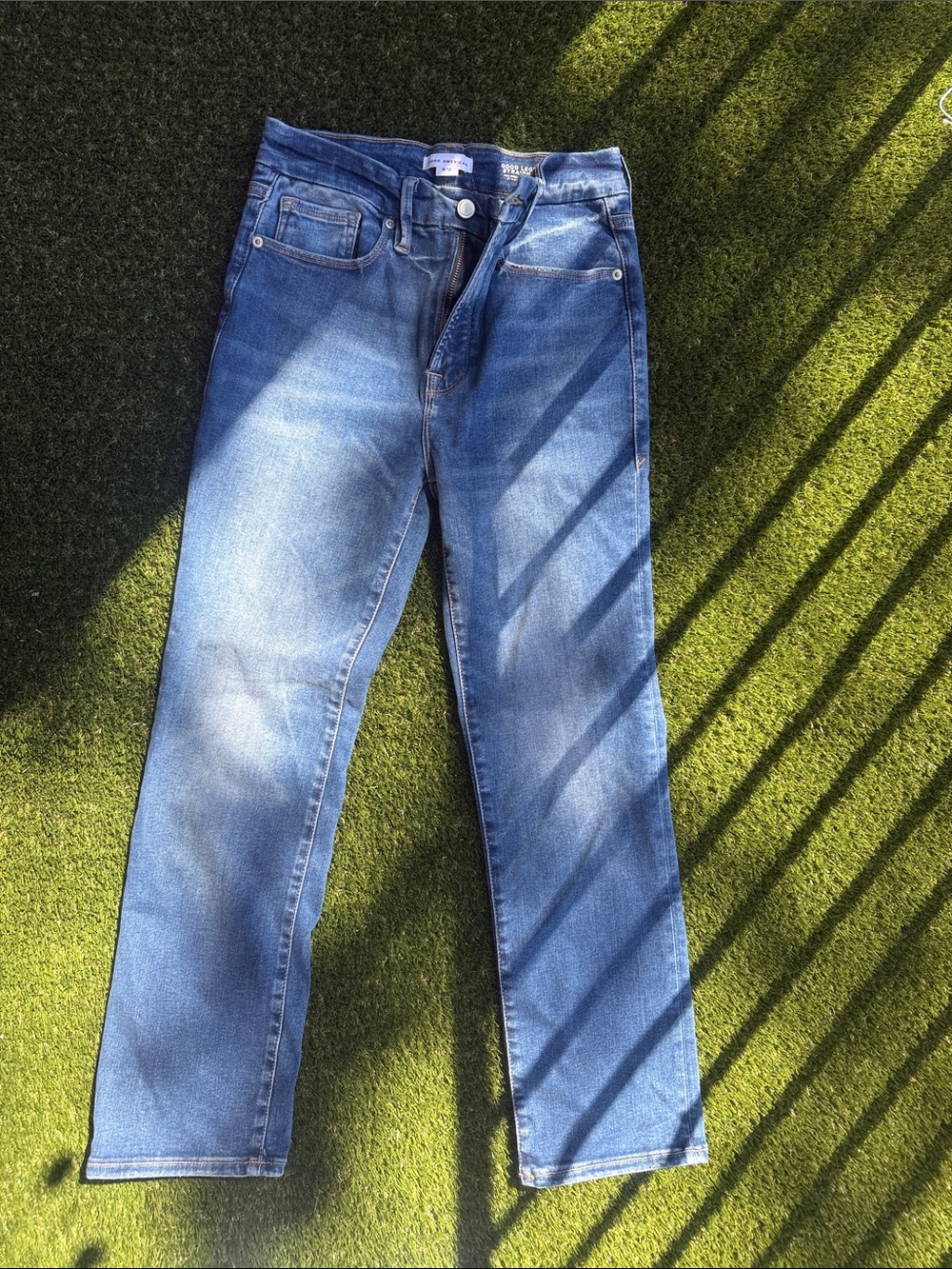 Good American Mid Wash Straight Leg Jeans - Classic Blue Size 6-12 NWOT